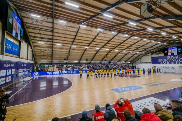 Brightboard indoor led scherm en boarding