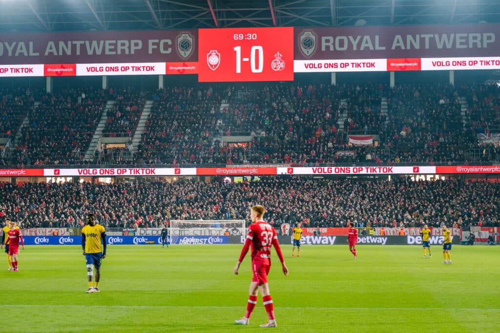 Brightboard LED-scoreboard en LED-boarding voor een optimale stadionervaring.