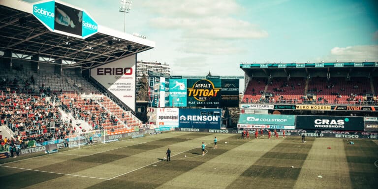 Brightboard LED schermijn bij SV Zulte Waregem